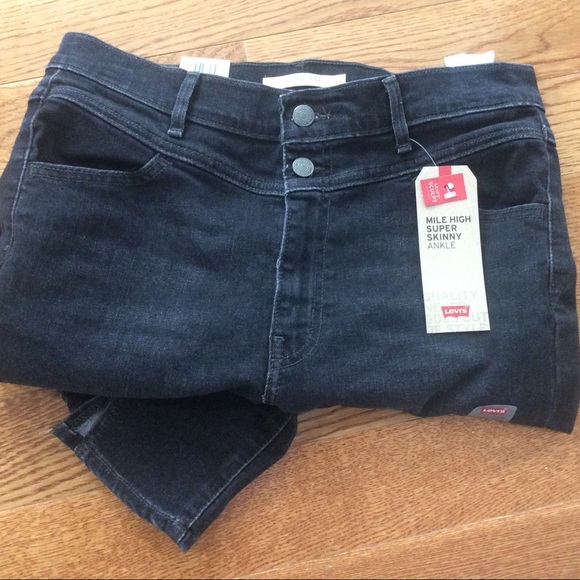 Women’s Levi’s Mile High Jeans - Picture 5 of 8